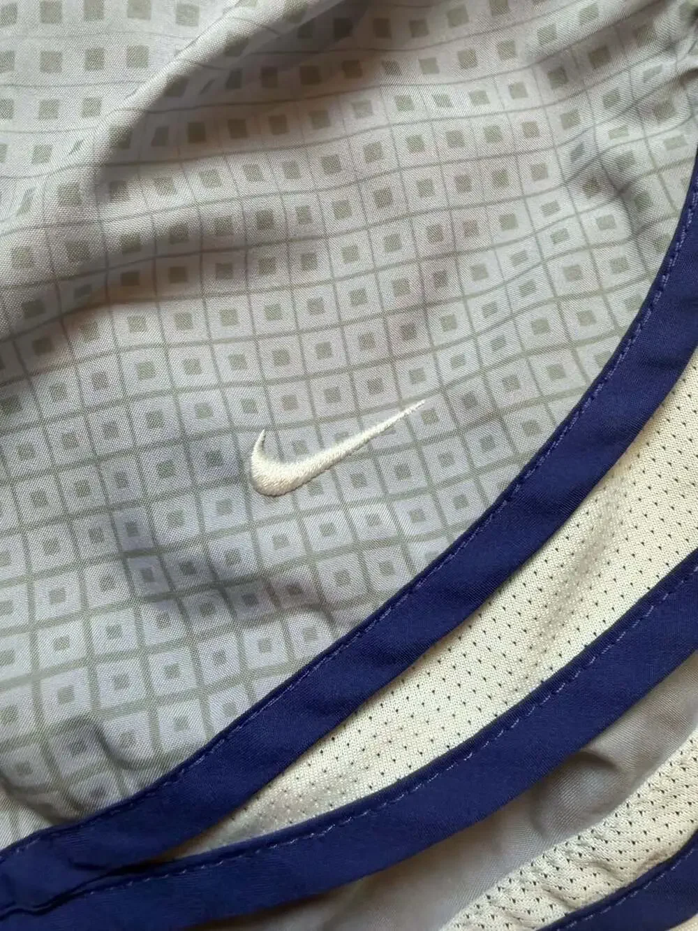 Nike Dri-FIT Geometric Pattern grey/white/navy blue Women's Athletic Run Shorts